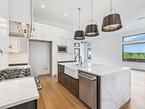 6006 Silent Nova VW, Austin TX 78730