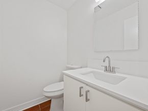 409 E 38th ST 101, Austin TX 78705