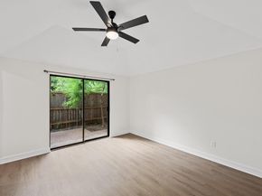 409 E 38th ST 101, Austin TX 78705