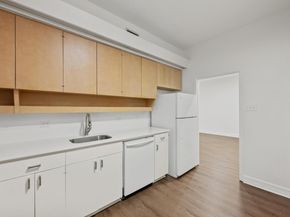 409 E 38th ST 101, Austin TX 78705