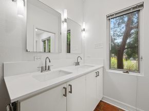 409 E 38th ST 101, Austin TX 78705