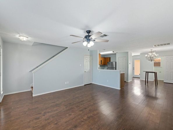 9214 Rowlands Sayle RD, Austin TX 78744