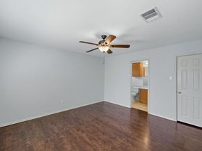 9214 Rowlands Sayle RD, Austin TX 78744
