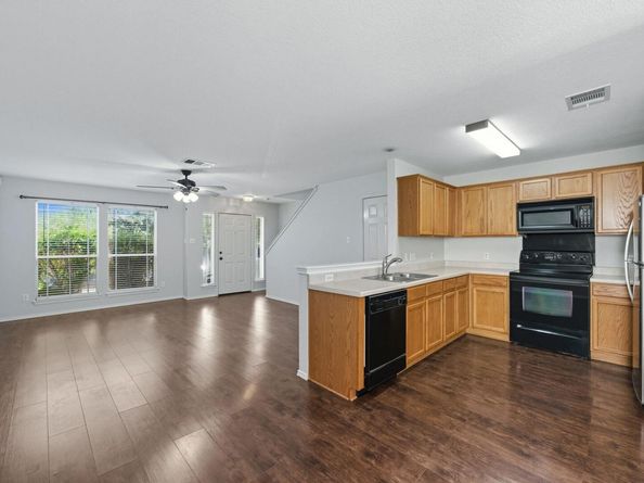 9214 Rowlands Sayle RD, Austin TX 78744