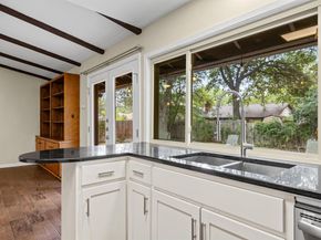 9215 Hunters TRCE E, Austin TX 78758