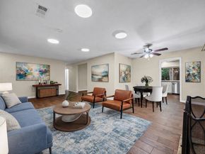 9215 Hunters TRCE E, Austin TX 78758