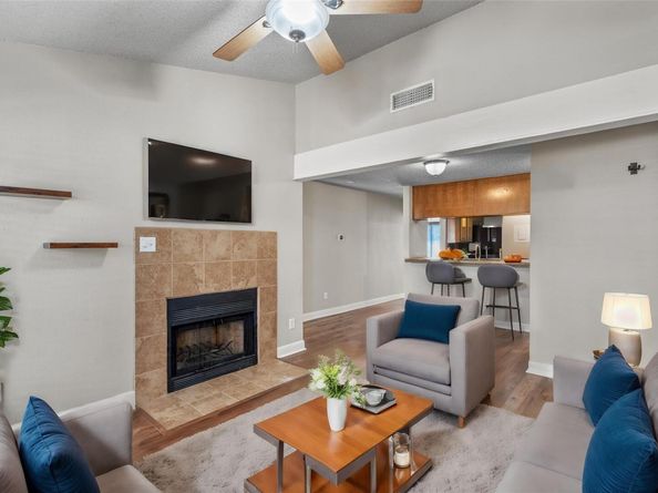 806 W 24th ST 326, Austin TX 78705