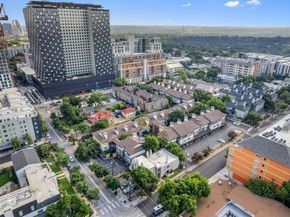 806 W 24th ST 326, Austin TX 78705