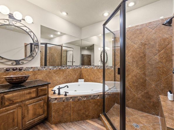 925 Challenger, Lakeway TX 78734