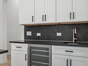 4212 Endurance WAY, Austin TX 78731