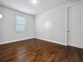 9400 Bayshore BND, Austin TX 78726