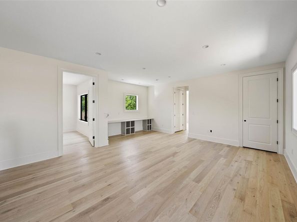 3306 Larry LN A, Austin TX 78722