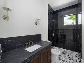 3306 Larry LN A, Austin TX 78722