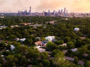 3306 Larry LN A, Austin TX 78722