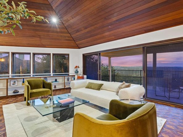 1922 Cypress PT W, Austin TX 78746