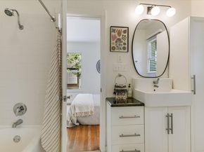 1110 W 22nd ST 16, Austin TX 78705