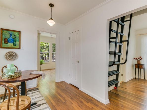 1110 W 22nd ST 16, Austin TX 78705