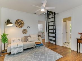 1110 W 22nd ST 16, Austin TX 78705