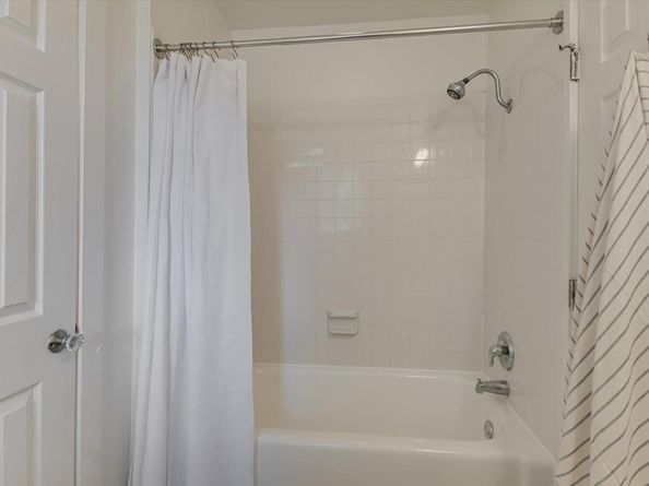 1110 W 22nd ST 16, Austin TX 78705