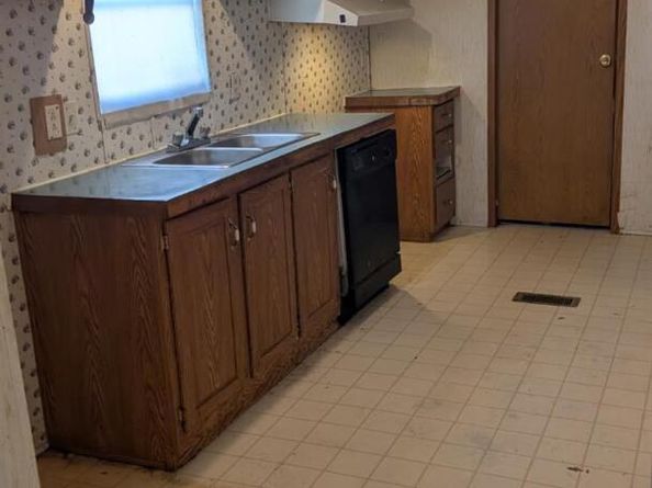 275 Fm 421 RD 21, Lumberton TX 77657