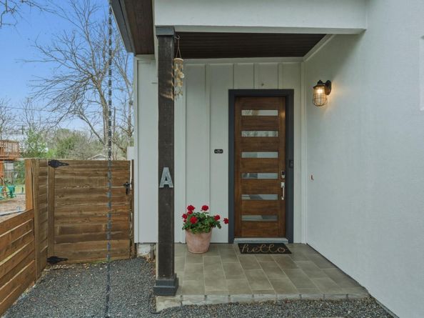 1405 Camelot CIR A, Austin TX 78745