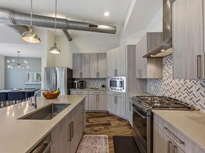 1405 Camelot CIR A, Austin TX 78745