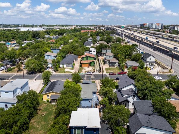 7611 Providence Ave A, Austin TX 78752