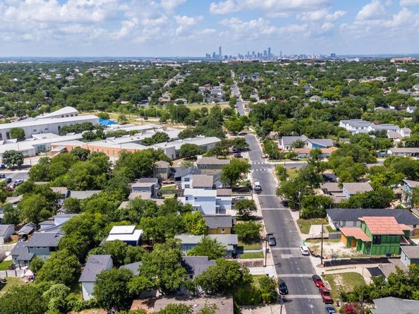 7611 Providence Ave A, Austin TX 78752