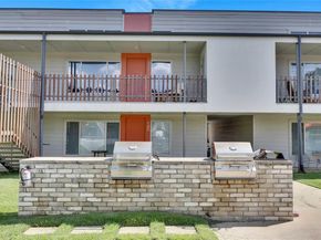 2200 Dickson DR 217, Austin TX 78704