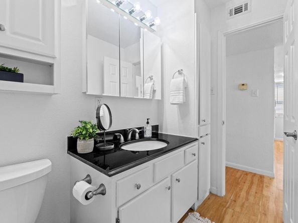 2450 Ashdale DR A204, Austin TX 78757