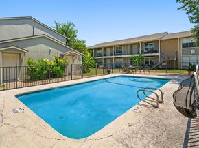 2450 Ashdale DR A204, Austin TX 78757