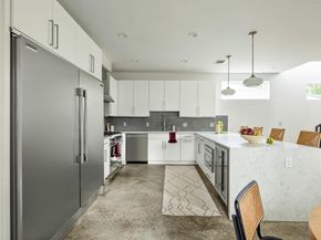 1182 Oakgrove Ave A, Austin TX 78702