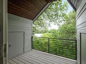 1182 Oakgrove Ave A, Austin TX 78702