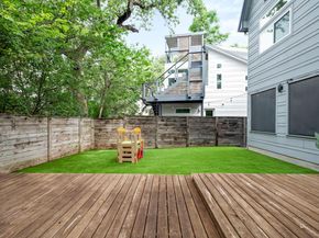 1182 Oakgrove Ave A, Austin TX 78702