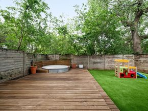 1182 Oakgrove Ave A, Austin TX 78702