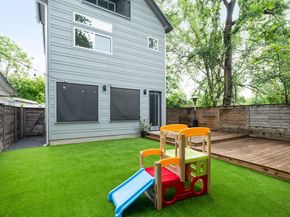 1182 Oakgrove Ave A, Austin TX 78702