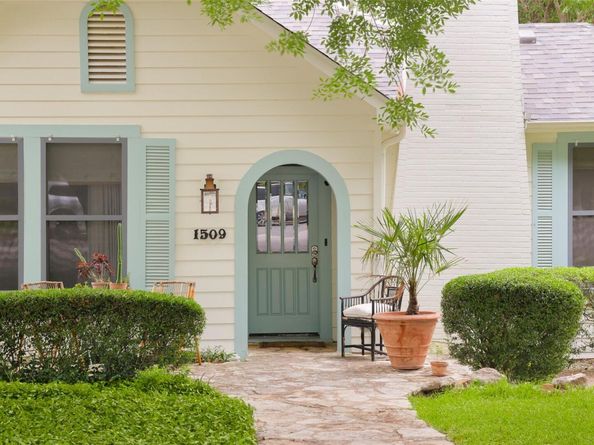 1509 Palma PLZ, Austin TX 78703