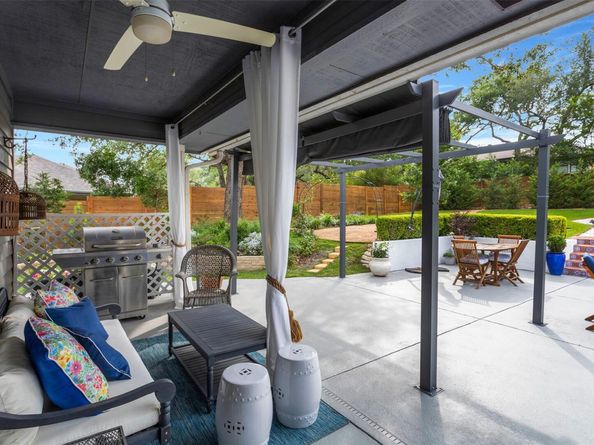 317 Hurst Creek RD, Lakeway TX 78734