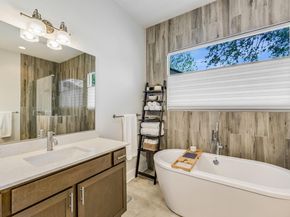 2100 E 10th ST, Austin TX 78702