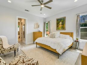 2100 E 10th ST, Austin TX 78702