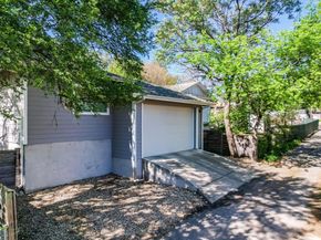 2100 E 10th ST, Austin TX 78702