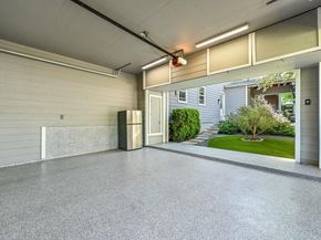 2100 E 10th ST, Austin TX 78702