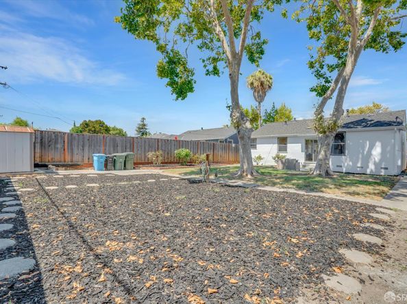 3616 Hoover Street, Redwood City CA 94063