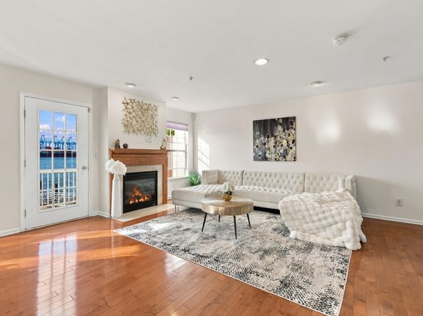 19 Maritime Way, Bayonne NJ 07002