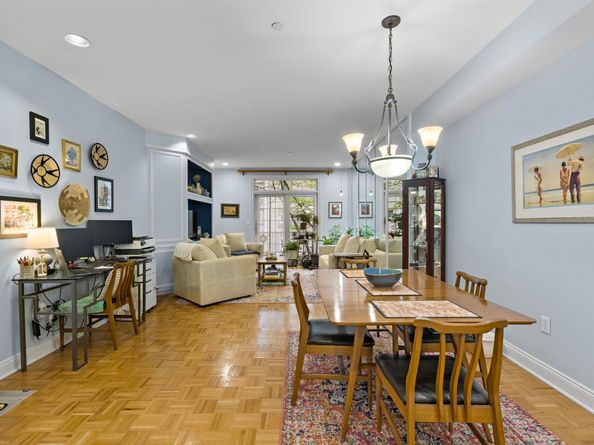 208 Shearwater Ct West 32, Jersey City NJ 07305