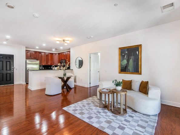 7400 River Rd 302, North Bergen NJ 07047