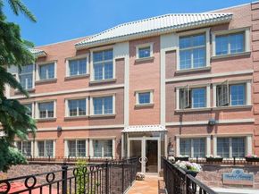124 68th St 102, Guttenberg NJ 07093