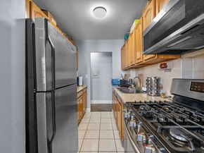 10 Huron Ave 11C, Jersey City NJ 07306