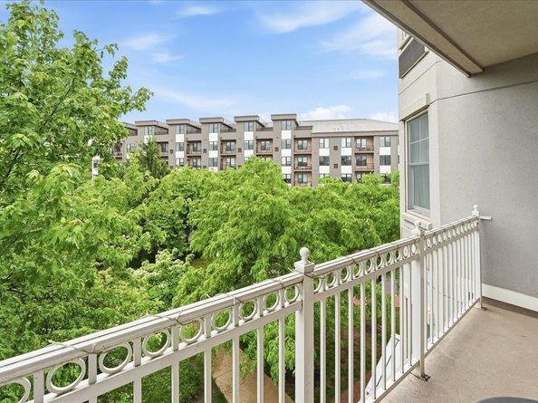 4 Constellation Pl 306, Jersey City NJ 07305