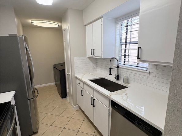 2800 Jeanetta Street 408, Houston TX 77063